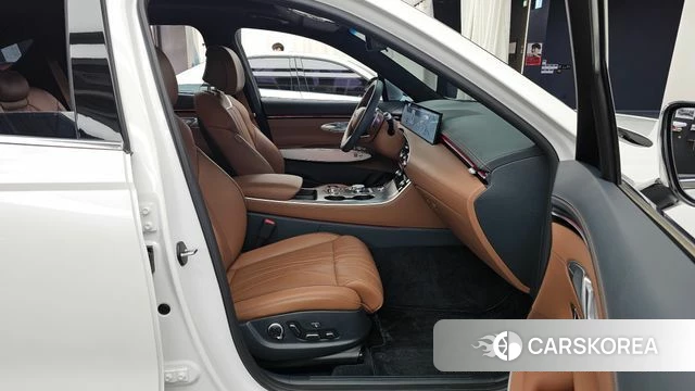 Genesis GV70 2024 Белый из Кореи, фото 2