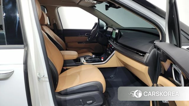 Kia Carnival 4th generation 2023 Белый из Кореи, фото 2