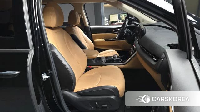 Kia Carnival 4th generation 2022 Черный из Кореи, фото 2