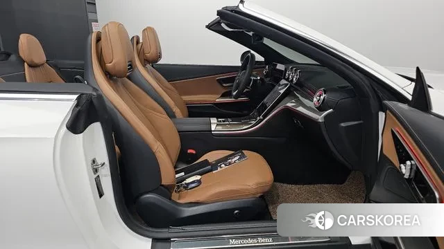 Mercedes-Benz CLE-Class C236 2025 Белый из Кореи, фото 2