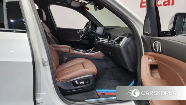 BMW X5 (G05) 2025 Белый из Кореи, фото 2