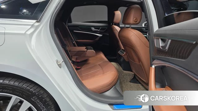 Audi A6 (C8) 2022 Белый из Кореи, фото 2