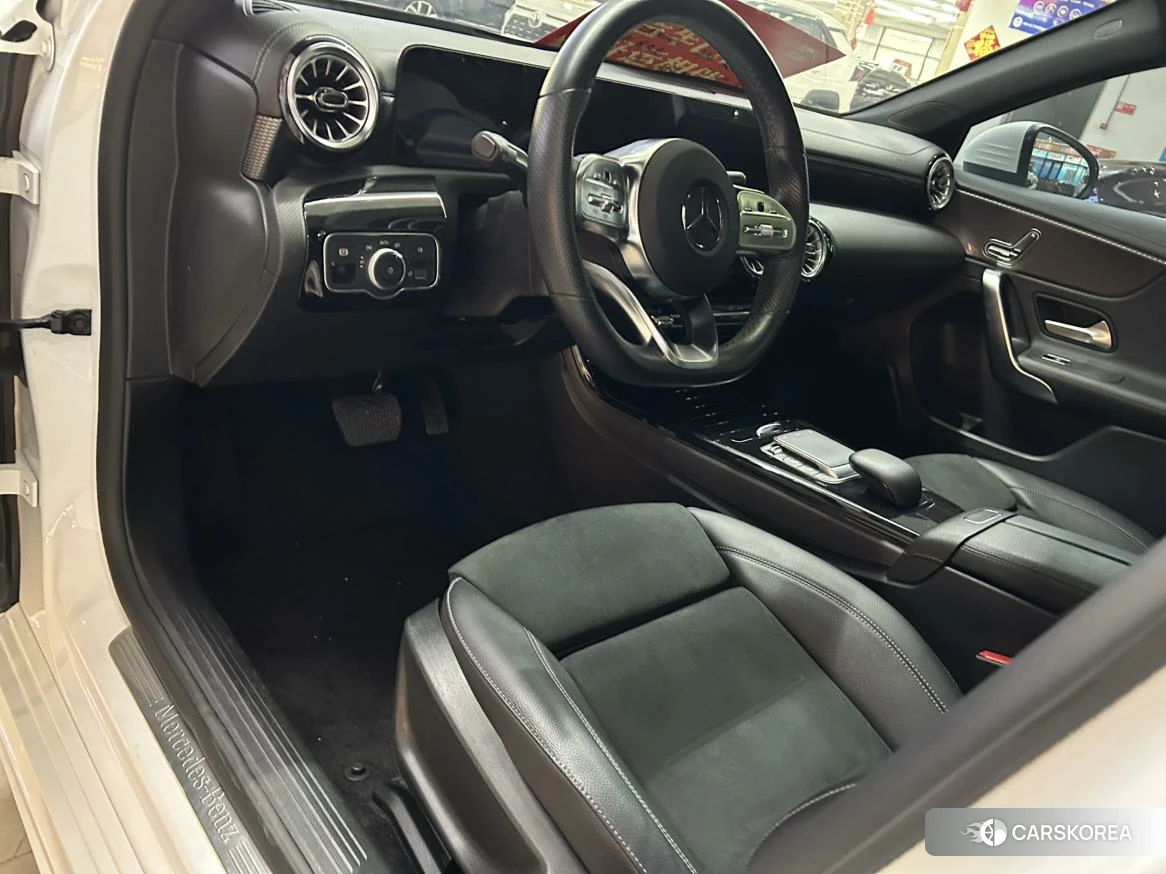Mercedes-Benz Class A 2021 Белый из Китая, фото 2