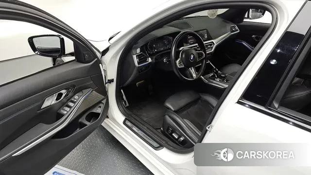 BMW 3 Series (G20) 2021 Белый из Кореи, фото 2