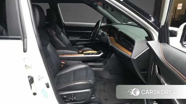 Ssangyong Torres EVX 2023 Белый из Кореи, фото 2