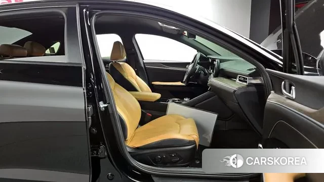 Kia K5 3rd generation 2021 Черный из Кореи, фото 2