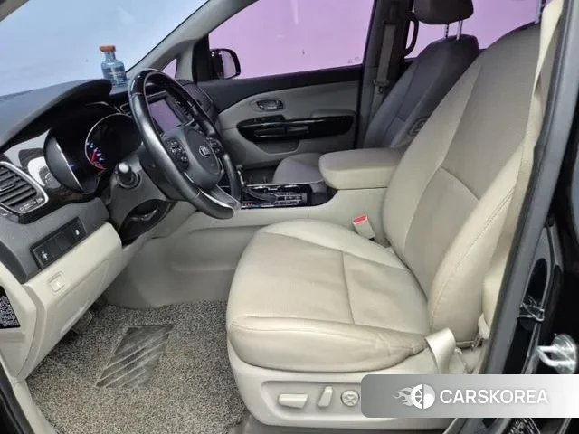 Kia The New Carnival 2019 Черный из Кореи, фото 2