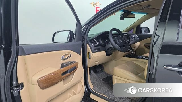 Kia All New Carnival 2018 Черный из Кореи, фото 2