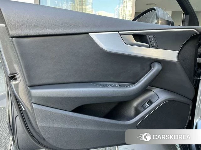 Audi A4L 2023 Темно-серый из Китая, фото 2