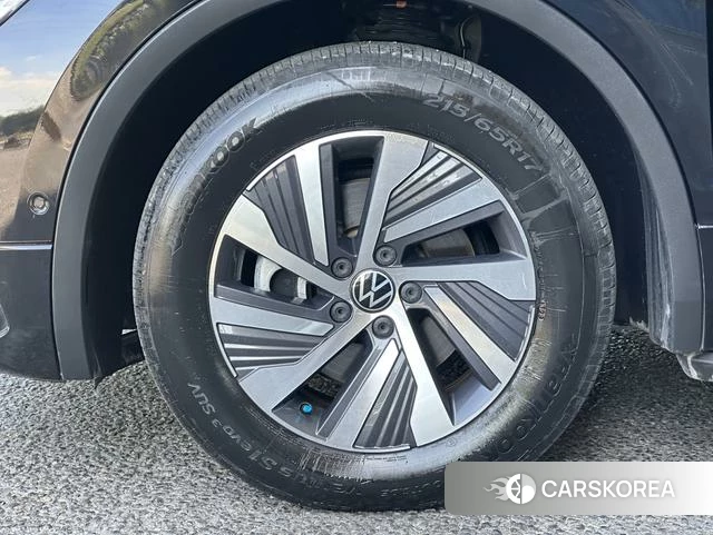 Volkswagen Tiguan L PHEV 2023 Черный из Китая, фото 2