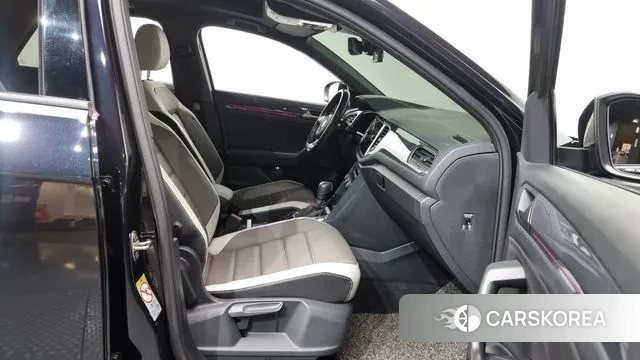 Volkswagen T-Roc 2021 Черный из Кореи, фото 2