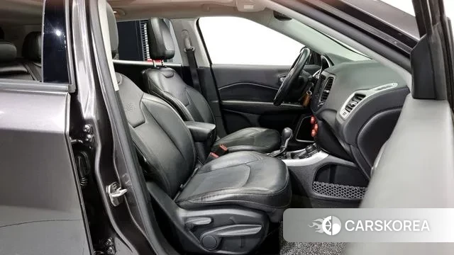 Jeep Compass 2nd Generation 2019 Серый из Кореи, фото 2