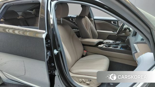 Kia K8 Hybrid 2023 Черный из Кореи, фото 2