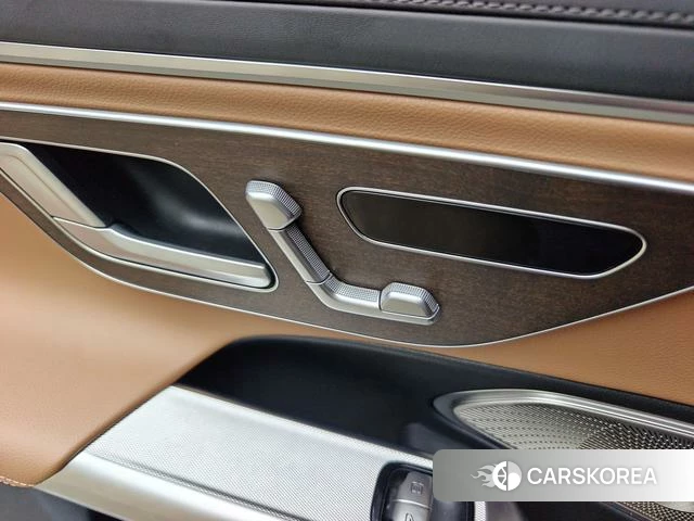 Mercedes-Benz E-class 2025 Черный из Китая, фото 2