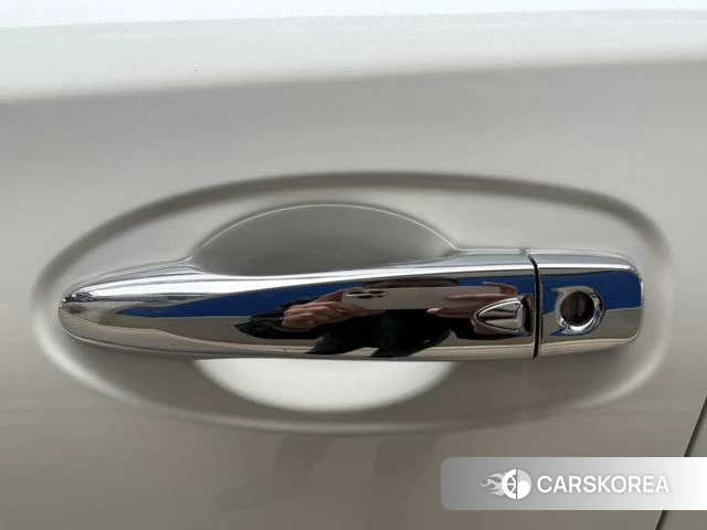 Nissan Qijun 2023 Белый из Китая, фото 2