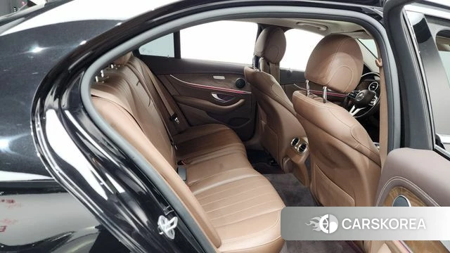 Mercedes-Benz E-Class W213 2019 Черный из Кореи, фото 2