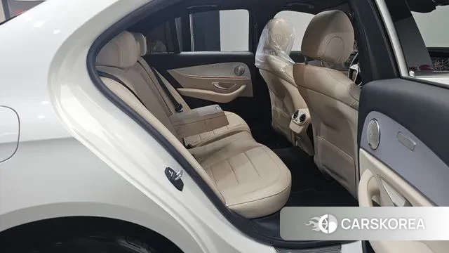 Mercedes-Benz E-Class W213 2020 Белый из Кореи, фото 2