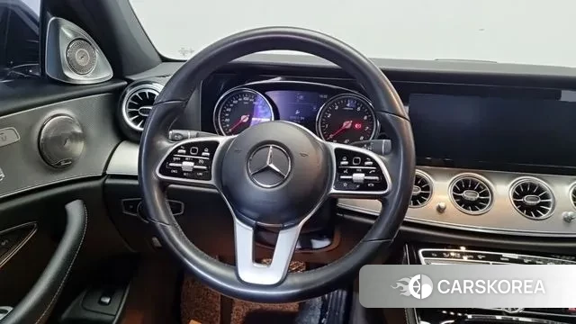 Mercedes-Benz E-Class W213 2019 Черный из Кореи, фото 2