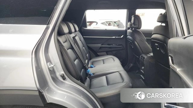 Ssangyong Torres EVX 2023 Серебристо-серый из Кореи, фото 2