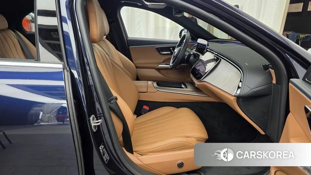 Mercedes-Benz E-Class W214 2024 Синий из Кореи, фото 2