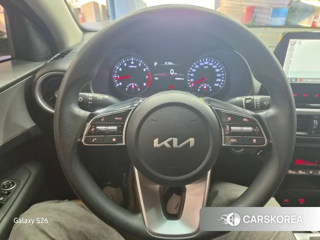 Kia The New K3 2nd generation 2021 Белый из Кореи, фото 2