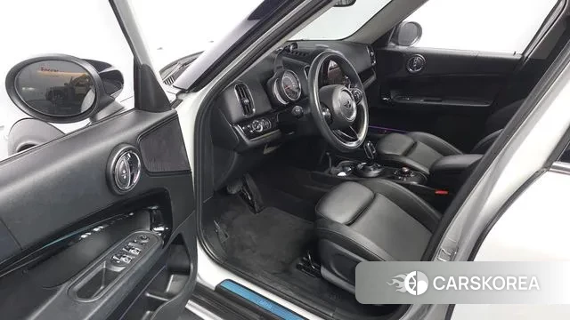 Mini Cooper Countryman 2021 Серебряный из Кореи, фото 2