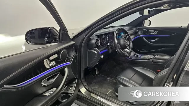 Mercedes-Benz E-Class W213 2020 Серый из Кореи, фото 2