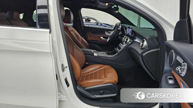 Mercedes-Benz GLC-Class X253 2021 Белый из Кореи, фото 2