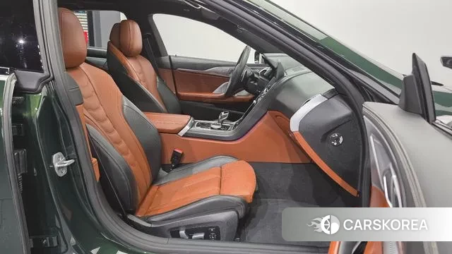 BMW 8 Series (G15) 2025 Зеленый из Кореи, фото 2