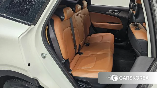 Kia Sportage 5th Generation Hybrid 2021 Белый из Кореи, фото 2
