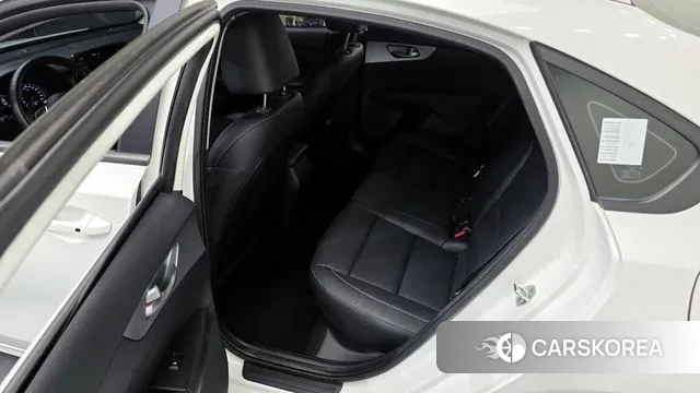 Kia The New K3 2nd generation 2022 Белый из Кореи, фото 2