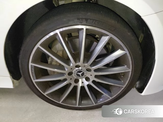 Mercedes-Benz E-Class W213 2022 Белый из Кореи, фото 2