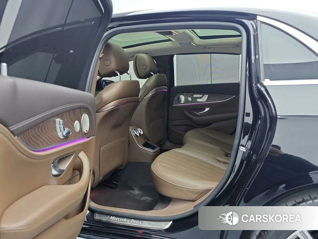 Mercedes-Benz E-class 2022 Черный из Китая, фото 2