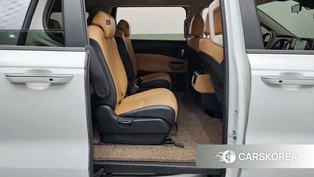 Kia Carnival 4th generation 2023 Белый из Кореи, фото 2