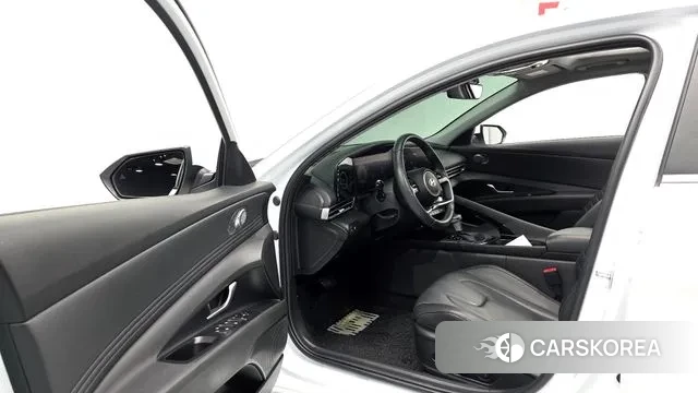 Hyundai The New Avante (CN7) 2023 Белый из Кореи, фото 2