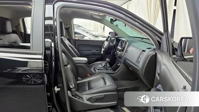 Chevrolet (GM Daewoo) Real New Colorado 2021 Черный из Кореи, фото 2