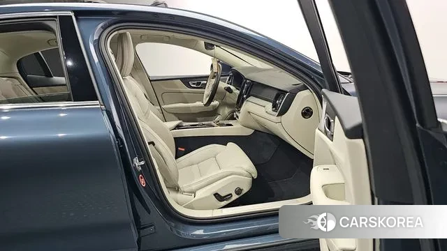 Volvo S60 3rd generation 2021 Синий из Кореи, фото 2