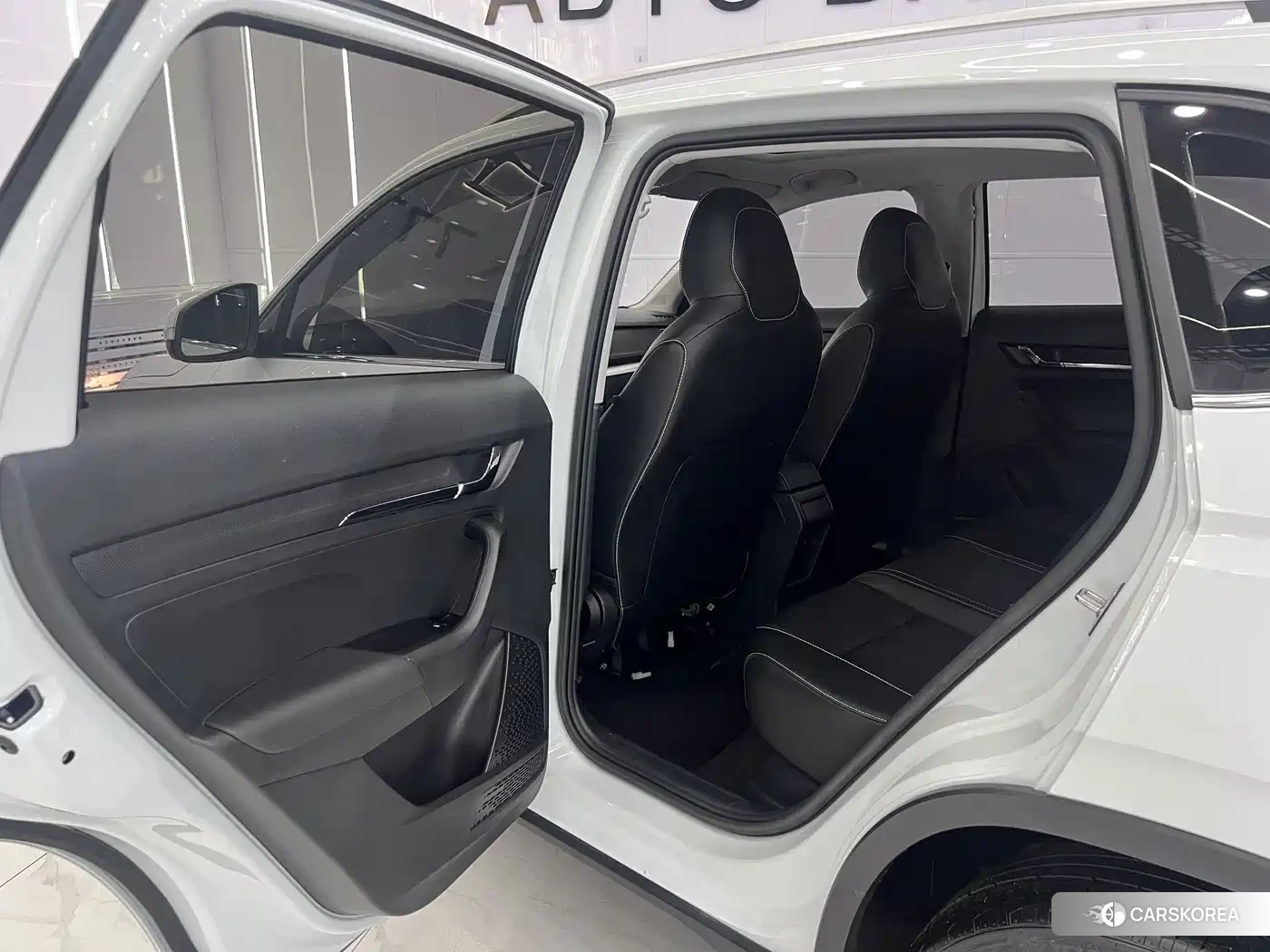 Skoda Kamiq 2023 Белый из Китая, фото 2