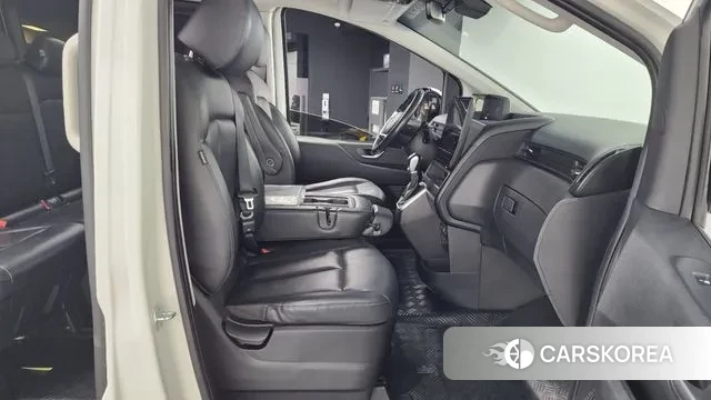 Hyundai Staria 2021 Белый из Кореи, фото 2