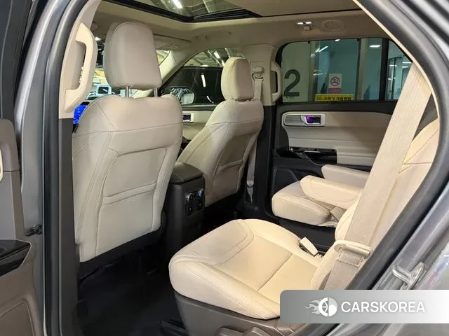 Ford Explorer 6th Generation 2022 Серый из Кореи, фото 2