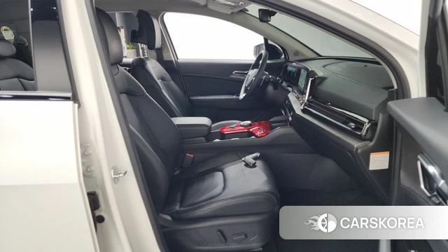 Kia Sportage 5th Generation Hybrid 2024 Белый из Кореи, фото 2