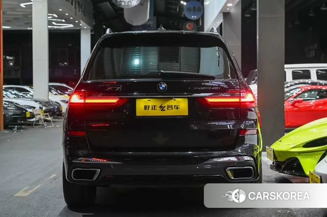 BMW X7 2022 Черный из Китая, фото 2
