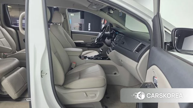 Kia The New Carnival 2019 Белый из Кореи, фото 2