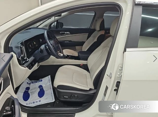 Kia Sportage 5th Generation Hybrid 2022 Белый из Кореи, фото 2
