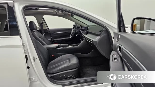 Hyundai Sonata D Edge (DN8) 2023 Белый из Кореи, фото 2