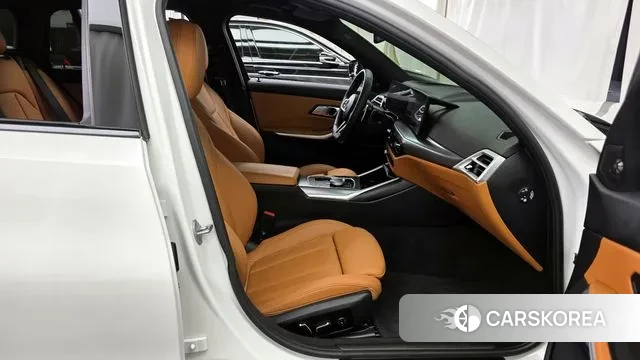 BMW 3 Series (G20) 2025 Белый из Кореи, фото 2