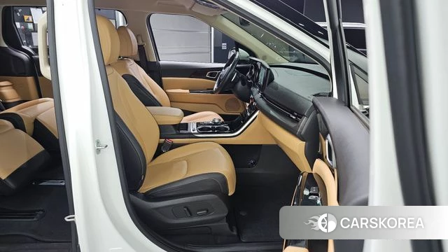 Kia Carnival 4th generation 2022 Белый из Кореи, фото 2