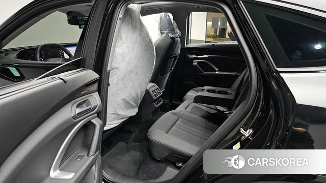Audi Q5 (80A) 2025 Черный из Кореи, фото 2