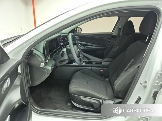 Hyundai Avante Hybrid (CN7) 2021 Белый из Кореи, фото 2