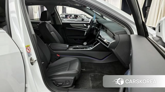 Audi A6 (C8) 2020 Белый из Кореи, фото 2